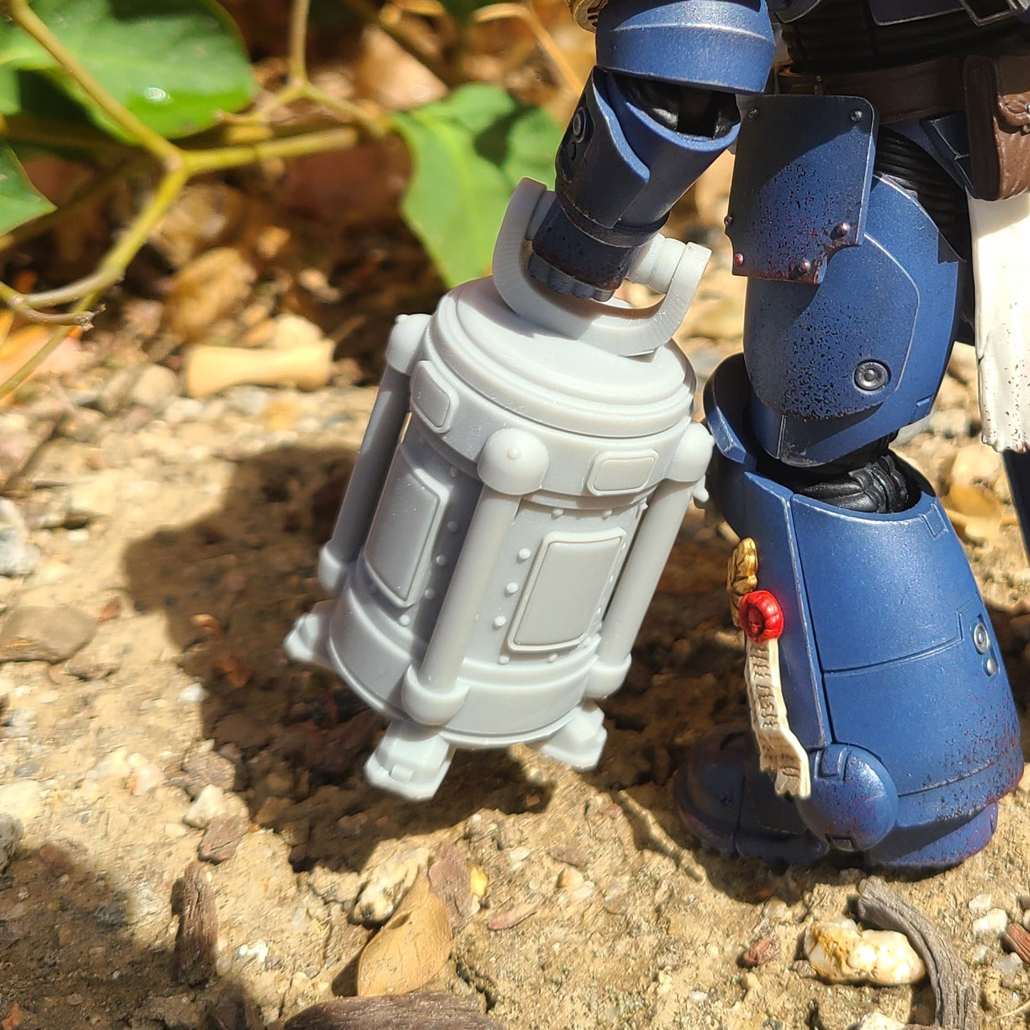 Combat Medic Specimen Containment Vessel resin accessory compatible with most JoyToy 1:18 scale armored action figures from 18th Scale Armory.