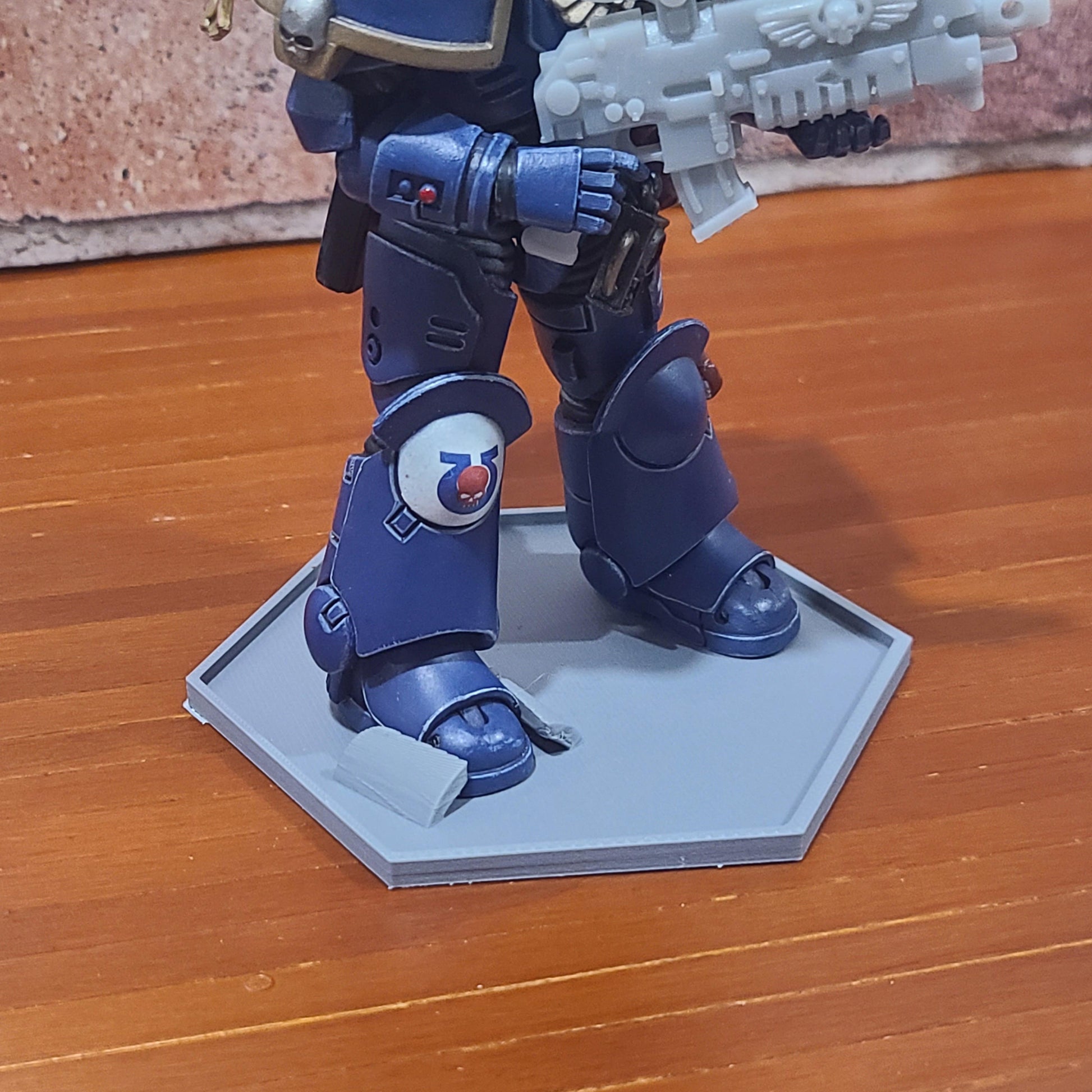 Close up of Grey Hex Base with Ultramarine JoyToy Warhammer 40K Space Marine Action Figures