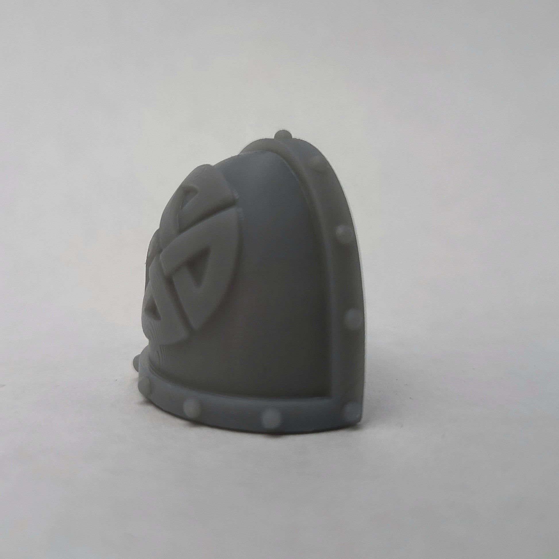 Fell Blooded 1st Warhost Heraldry MKVII Shoulder Pad Studded compatible with JoyToy Space Marine Action Figures by 18th Scale Armory Left