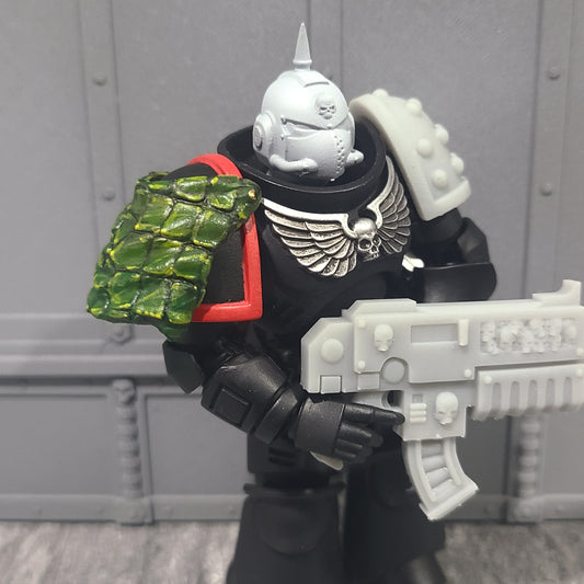 Knight Helmet with Skull, Single Hose and Spike: Demon Slayer Head Swaps for JoyToy Space Marine Action Figures Custom 1:18th Scale Parts