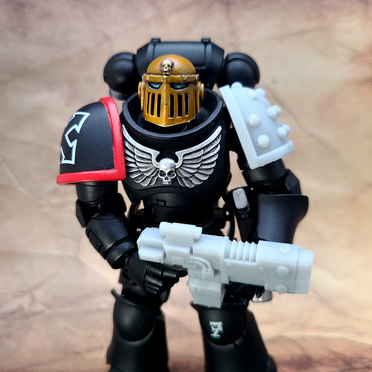 Veteran Sergeant MK 2 Helmet with Iron Skull for JoyToy Grimdark Marine Action Figures