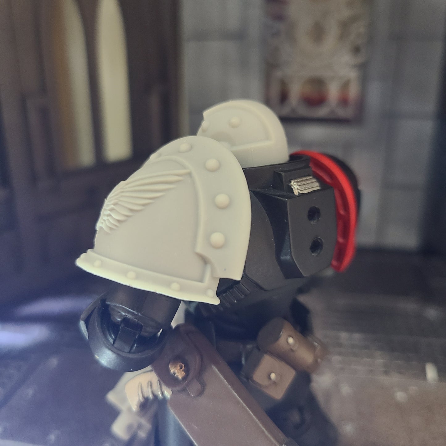 Emperor’s Children Legion MKIII Shoulder Pad with Double Rivets Compatible with JoyToy Space Marine Action Figures by 18th Scale Armory