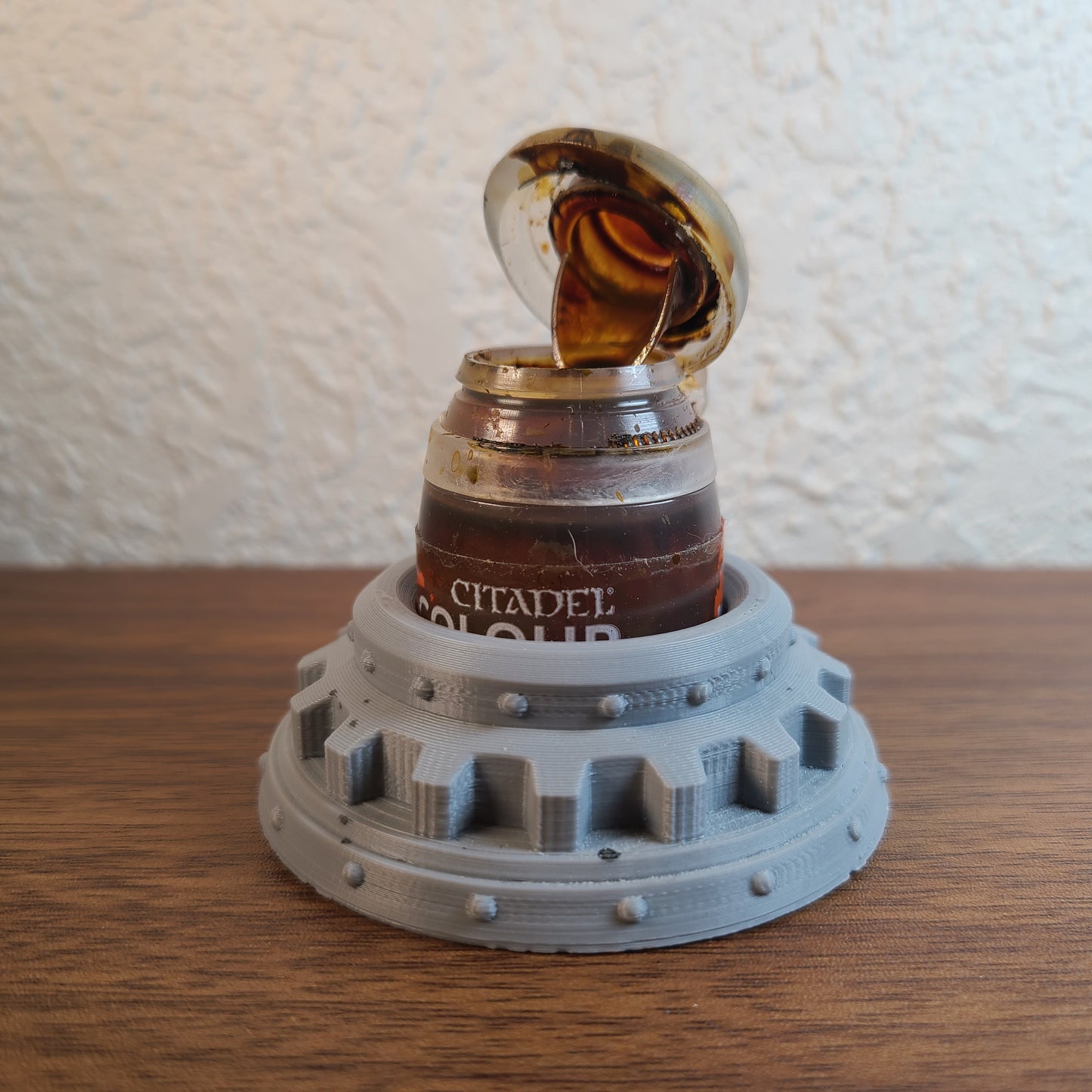 Mechanical Gear and Inquisition Skulls Citadel Paint Pot Holder