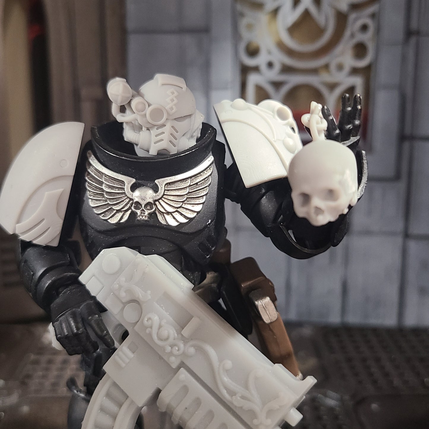Custom Skulls with Chain for JoyToy Battle Brother Marine Action Figures 1:18th Scale Custom Parts