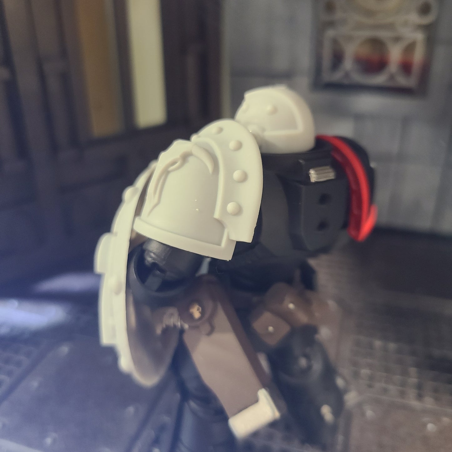 Minotaurs Chapter MKIII Shoulder Pad 11 for JoyToy Grimdark Marine Action Figures Custom 1:18th Scale Parts