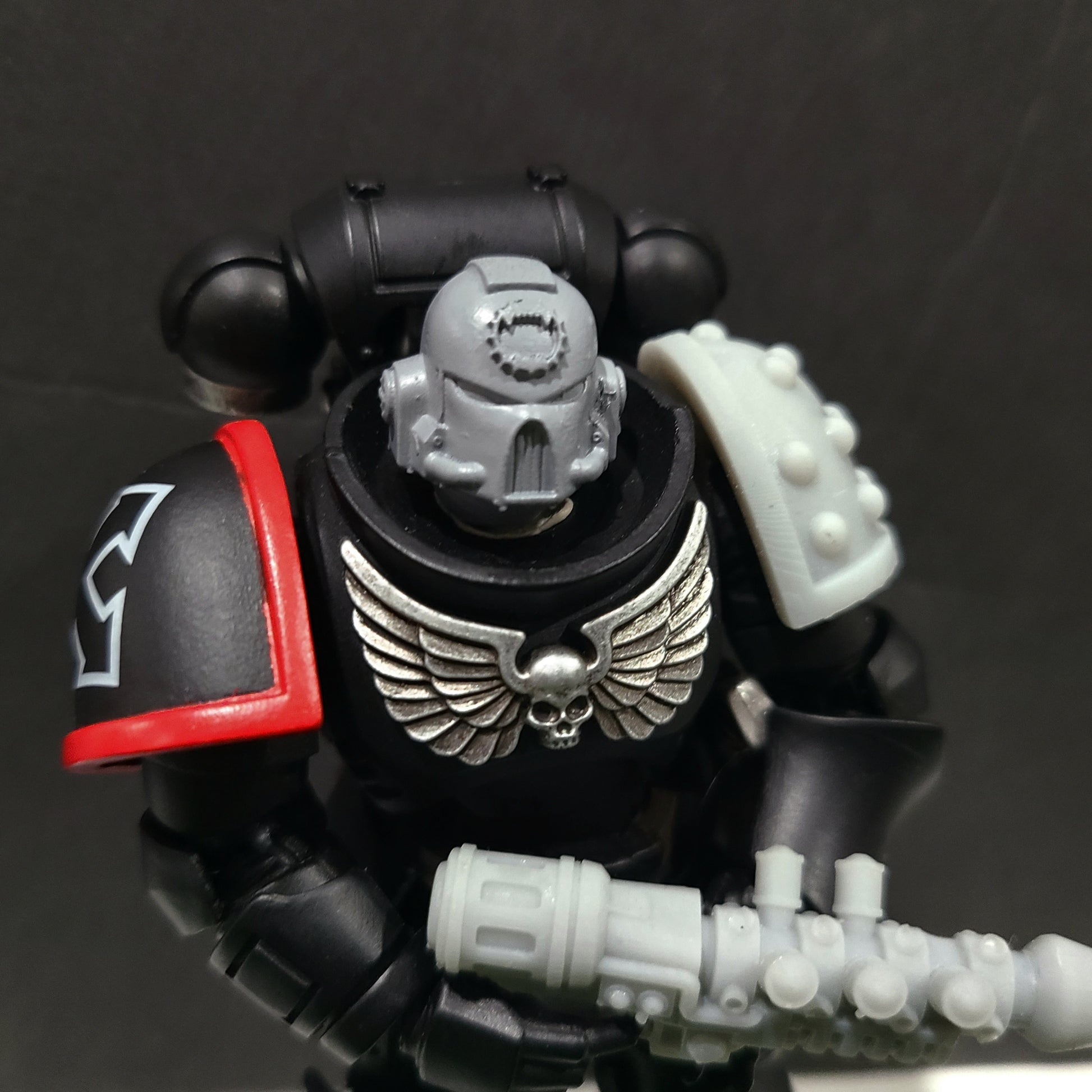 World Eaters Legion Mark VII Helmet for JoyToy Space Marine Action Figures Custom 1:18th Scale Parts