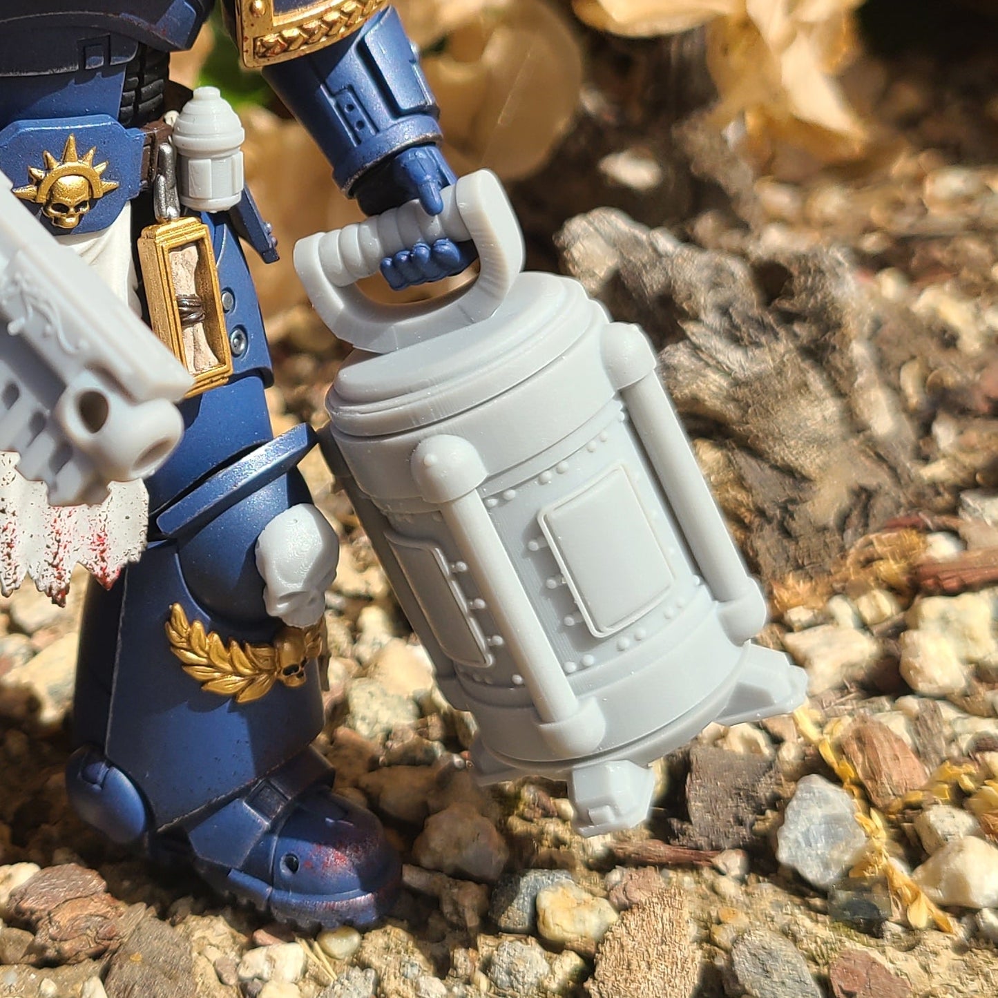 Combat Medic Specimen Containment Vessel resin accessory compatible with most JoyToy 1:18 scale armored action figures from 18th Scale Armory.