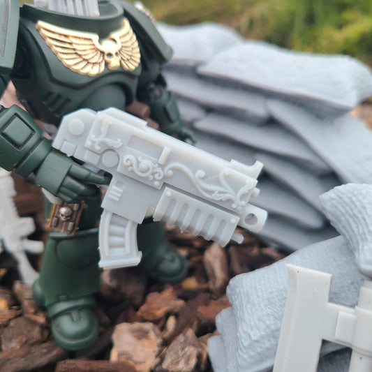 Veteran Artificer Bolter with Curved Magazine for JoyToy Loyalist Marine Action Figures Custom 1:18th Scale Parts