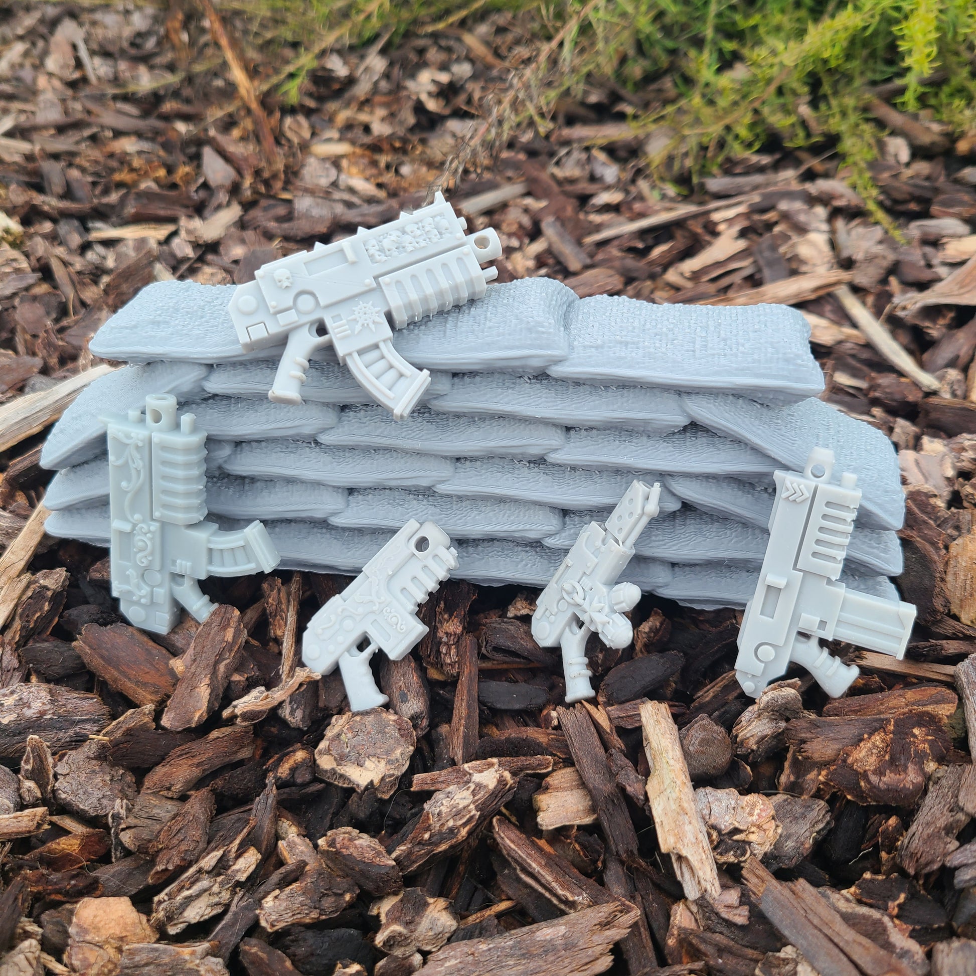 18th Scale Warhammer 40k Ranged Weapons for JoyToy Space Marine and Chaos Space Marine Action Figures