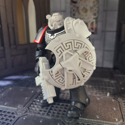 Minotaurs Chapter Round Spartan Shield with Blazons for JoyToy Grimdark Marine Action Figure Ancients