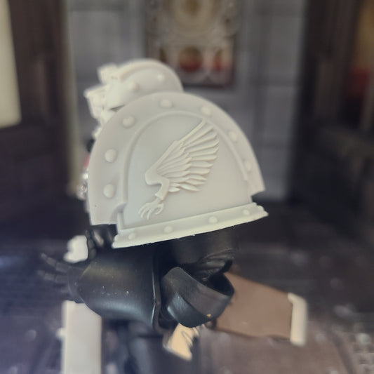 Emperor’s Children Legion MKIII Shoulder Pad with Double Rivets Compatible with JoyToy Space Marine Action Figures by 18th Scale Armory