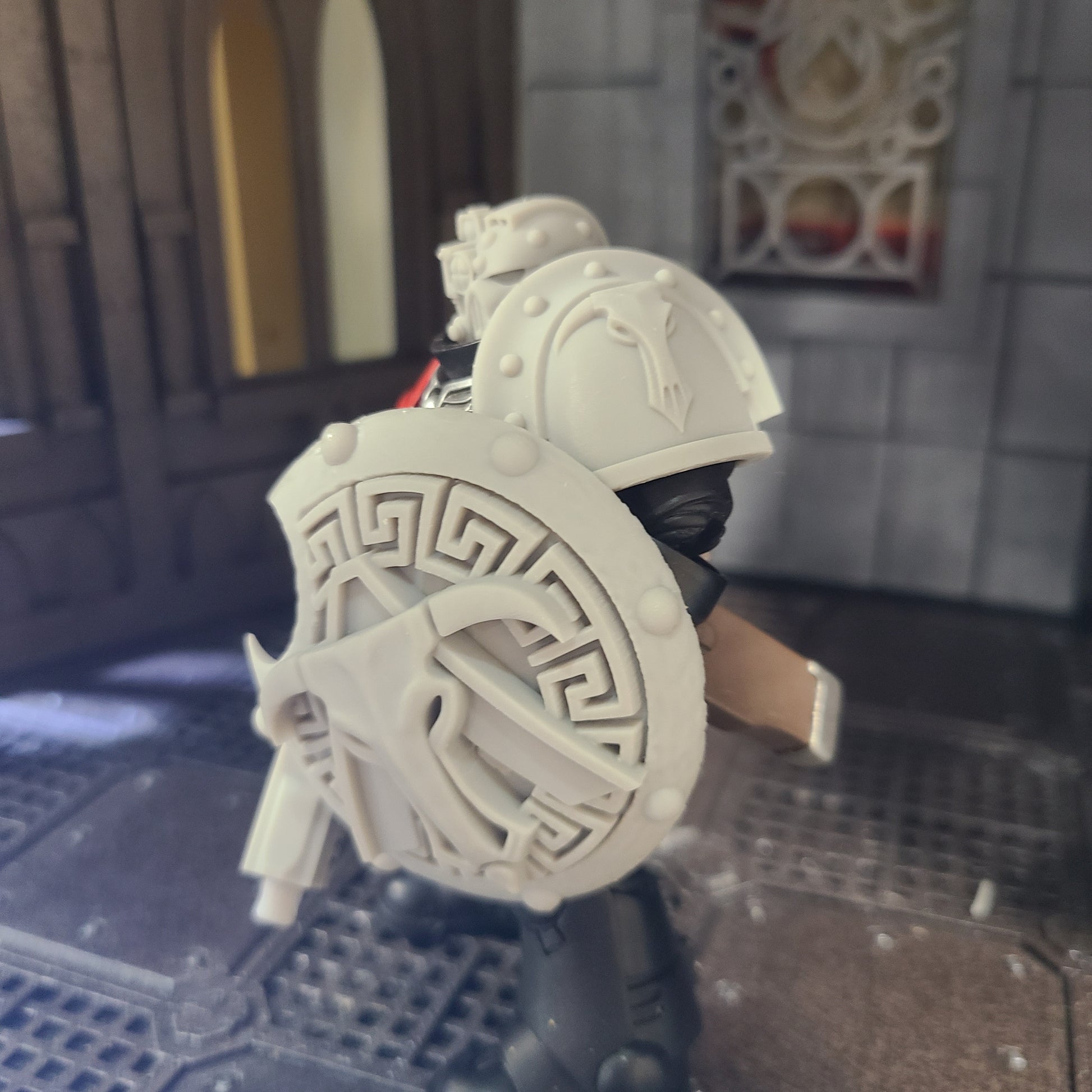 Minotaurs Chapter Round Spartan Shield with Blazons for JoyToy Grimdark Marine Action Figure Ancients