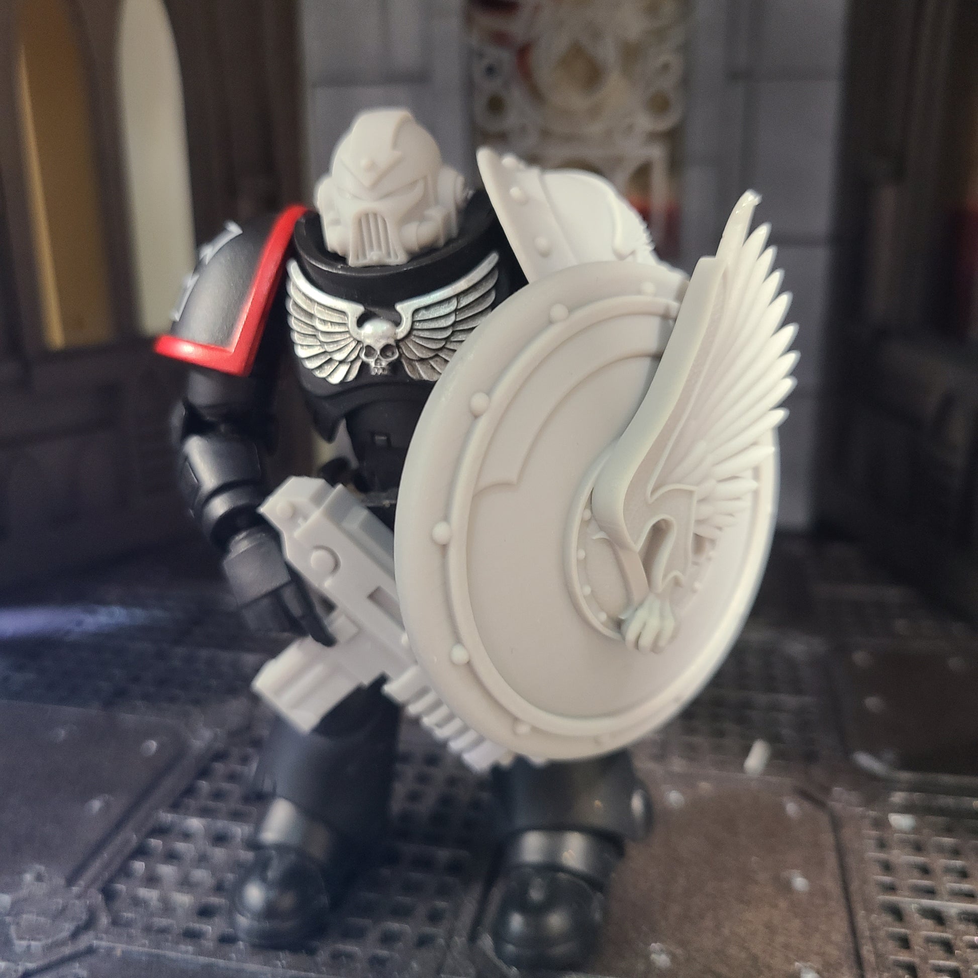 Emperor's Children Round Shield with Chapter Insignia compatible with JoyToy Space Marine Action Figures by 18th Scale Armory