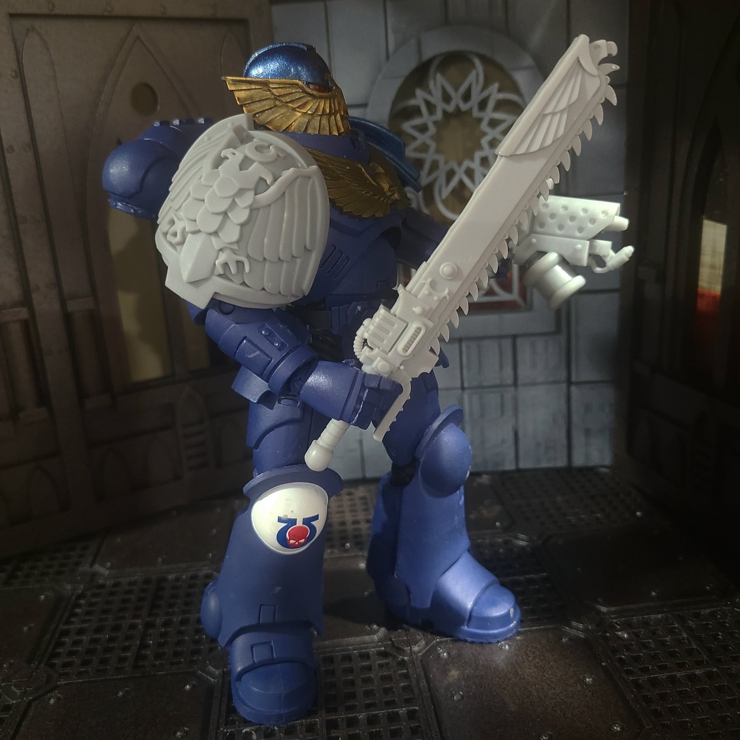 Ultramarine Teeth of Terra Chainsword with Skull Pommel for JoyToy Space Marine Action Figures Custom 1:18th Scale Parts 