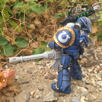Heavy Autogun 30K two-part resin weapon compatible with JoyToy 1:18 scale armored action figures
