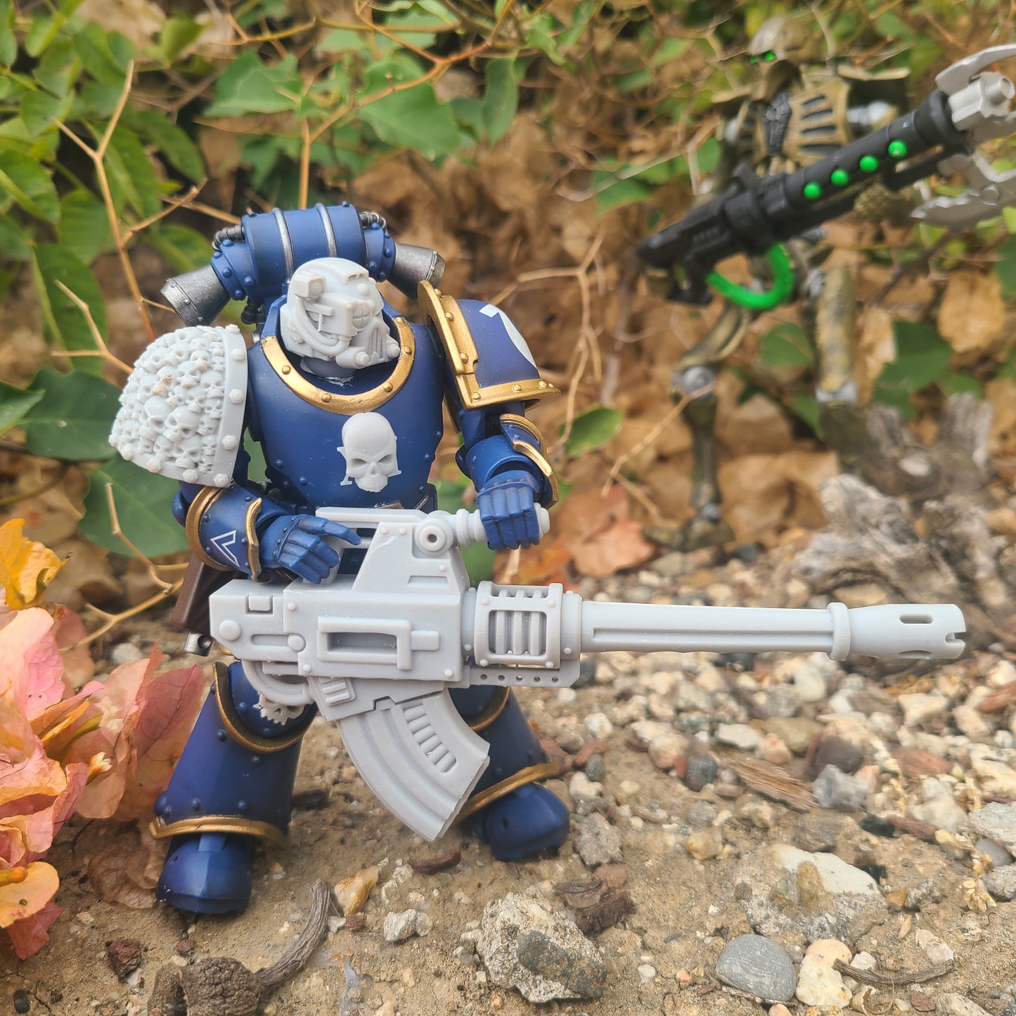 Heavy Autogun 30K two-part resin weapon compatible with JoyToy 1:18 scale armored action figures