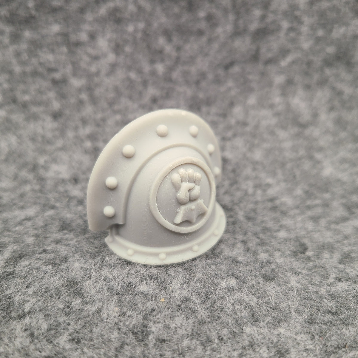 Monarch Fists Warrior Order Type 3 V.12 riveted shoulder pad compatible with JoyToy 1:18 scale armored action figures custom resin pauldron