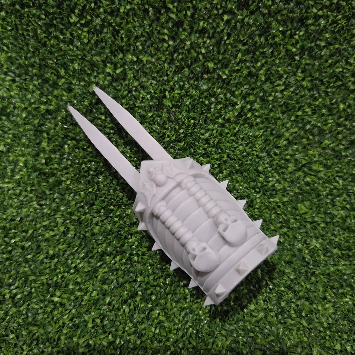Night  Terrors Warrior Order Lightning Claw - Ribbed for JoyToy Armored Action Figures Custom 1:18th Scale Part