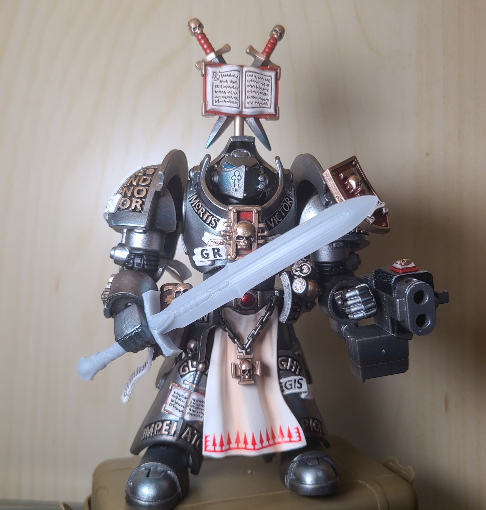 Sanguis Warrior Order Blood Drop Atlantean Energy Sword compatible with JoyToy 1:18 scale armored action figures